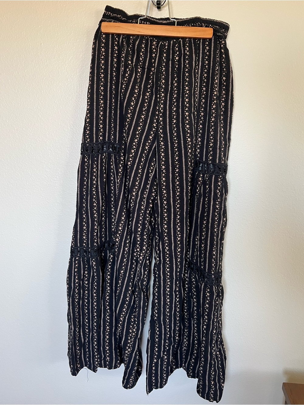 Love Wish Women's Black Wide-Leg Boho Pants